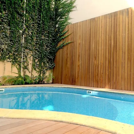 Luxe Hyper Centre Piscine Bed and Breakfast